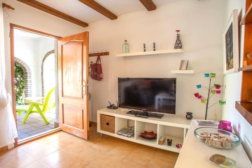 Апартаменты Casa En Denia Con Piscina Y Jardin Экстерьер фото